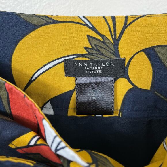 Ann Taylor Factory 00 Petite A-Line Floral Skirt - Picture 7 of 8